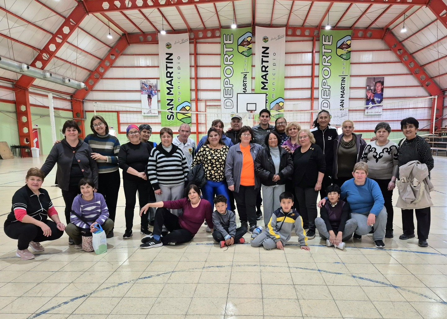 El Newcom volvió a reunir a adultos mayores de San Martín en una jornada de integración y movimiento