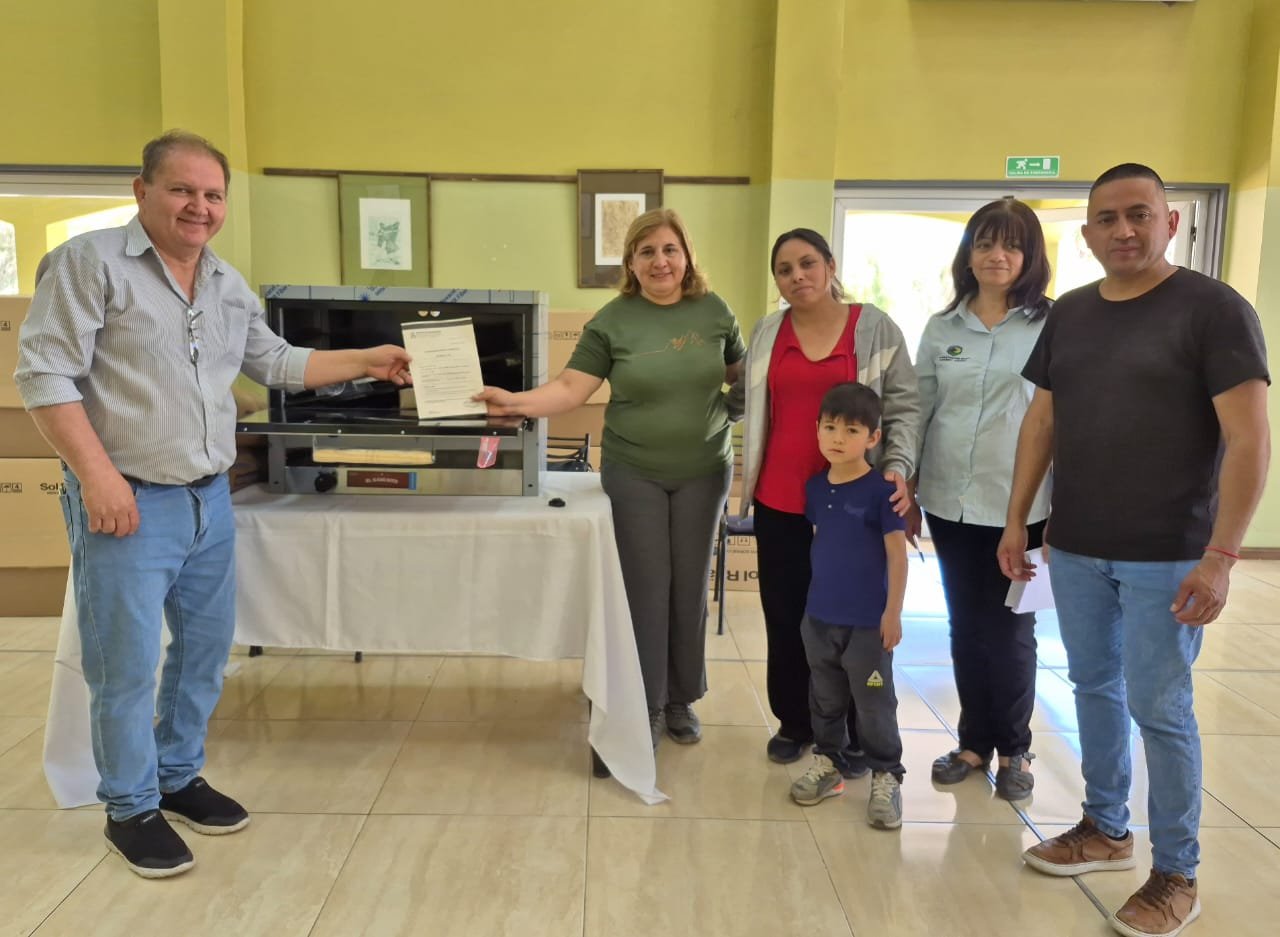 La Municipalidad de San Martín entregó hornos pizzeros a emprendedoras del departamento
