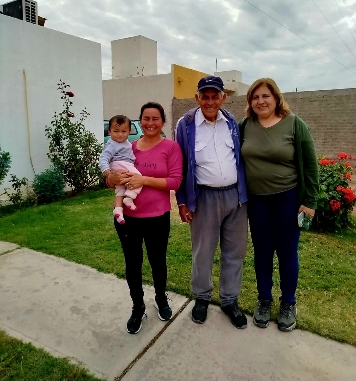 Visita de la intendente Analía Becerra al barrio Emprendimiento San Martín
