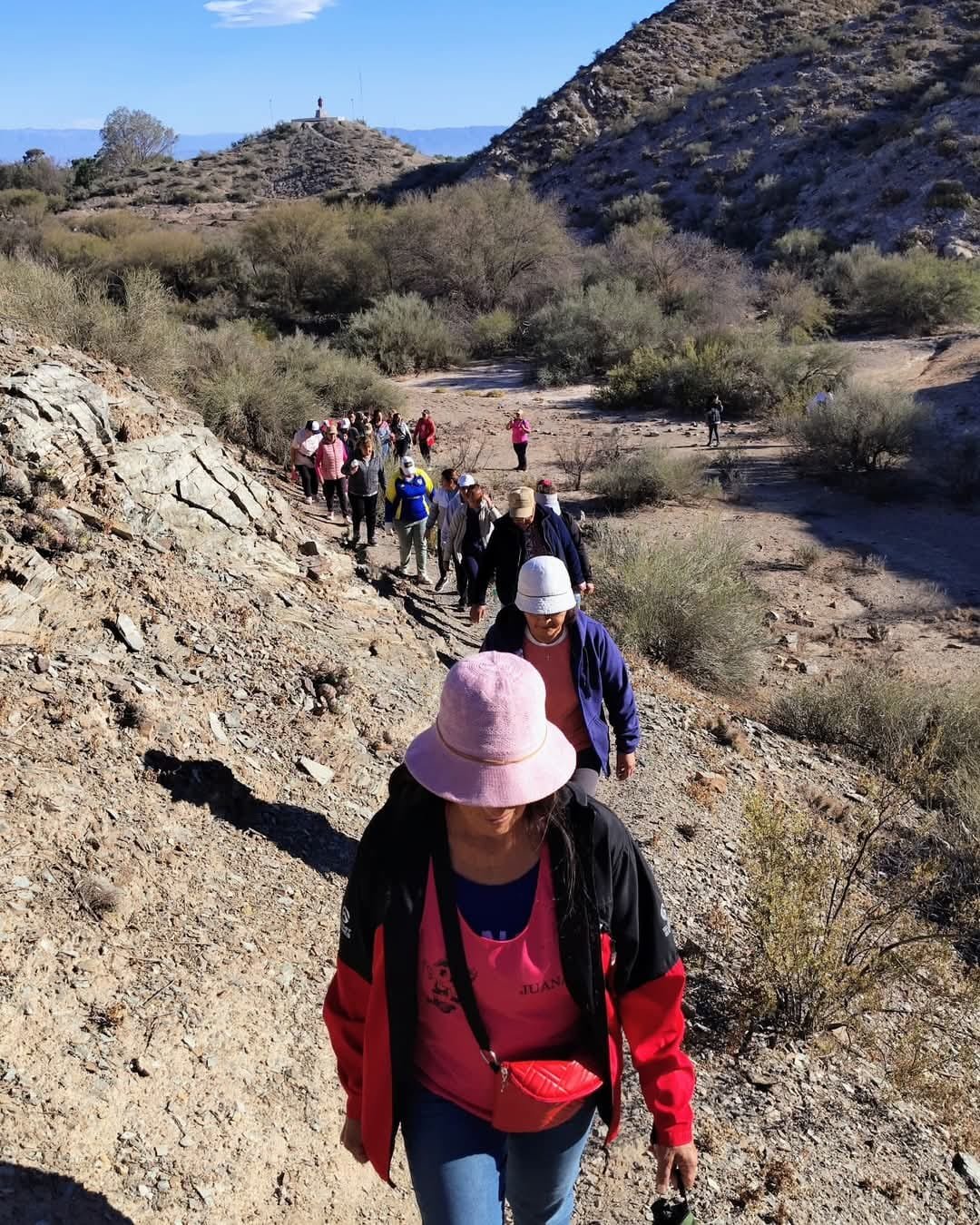 Salud, naturaleza y comunidad en una jornada especial en el Cerro Pie de Palo