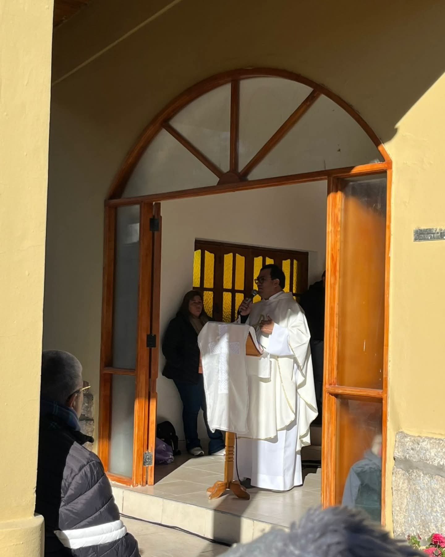 Homenaje a los padres fallecidos en el Cementerio Municipal
