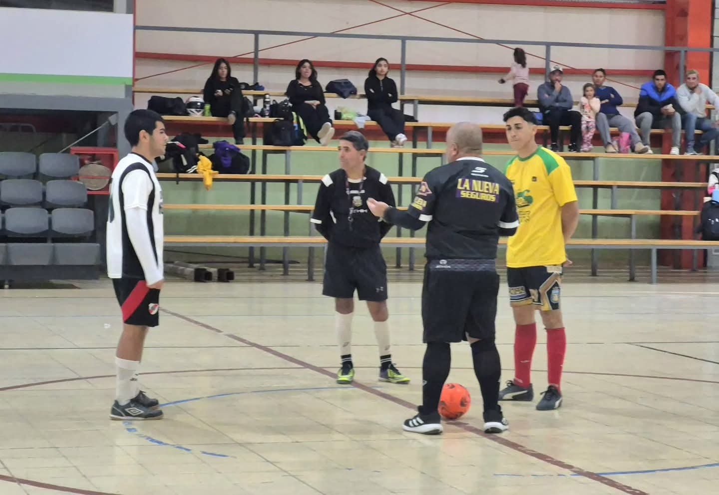 El Estadio Marta Orellana fue sede de un emocionante torneo de Futsal