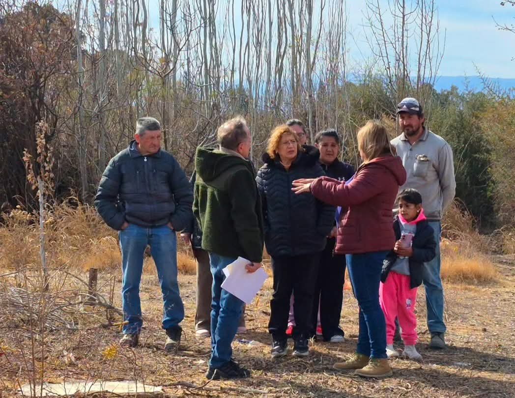 La Intendenta Analía Becerra se reunió con vecinos de la zona de calle 24 y Rodríguez