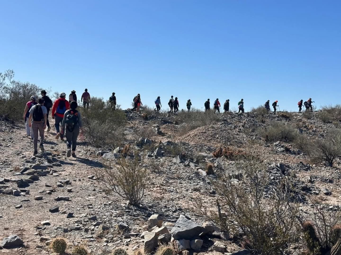 Sendero Cerro Negro una experiencia única en las Sierras de Pie de Palo