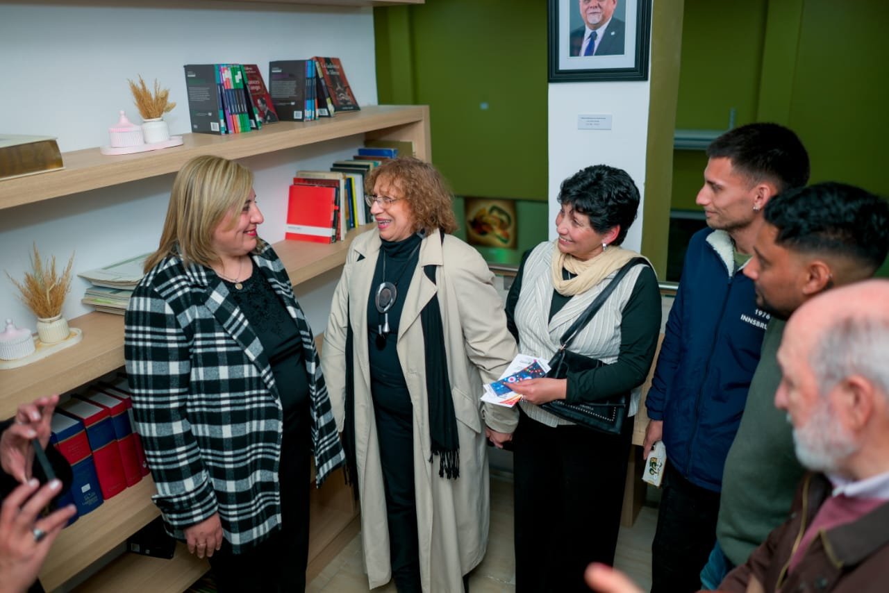 San Martín inauguró la Biblioteca Horacio Quiroga en la Casa de la Historia y la Cultura