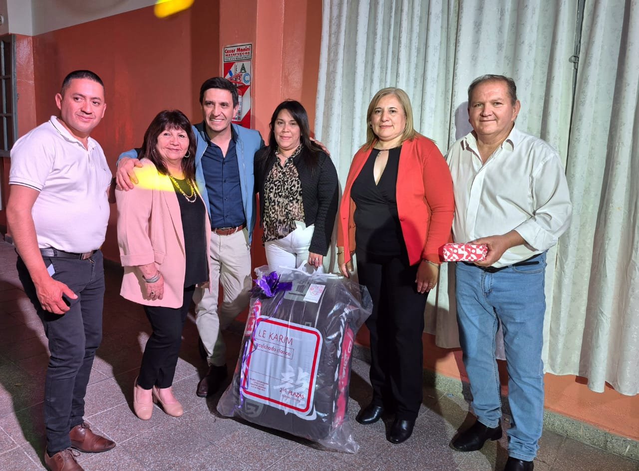 San Martín rindió homenaje a sus docentes