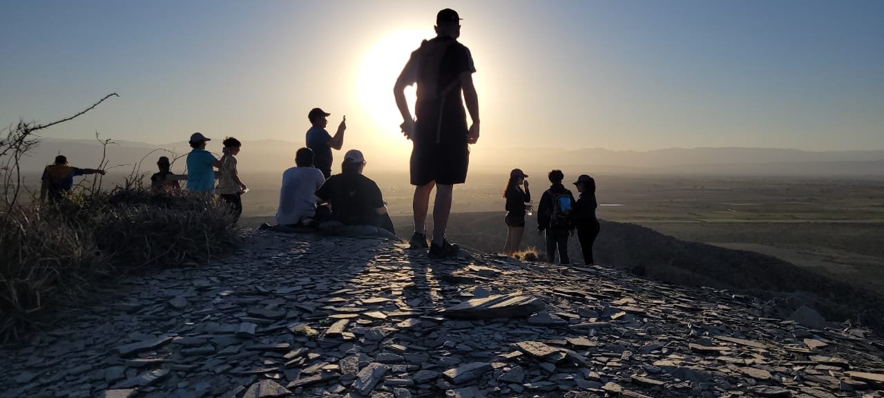 San Martín disfrutó de la Tardecita de Primavera en el Cerro Pie de Palo
