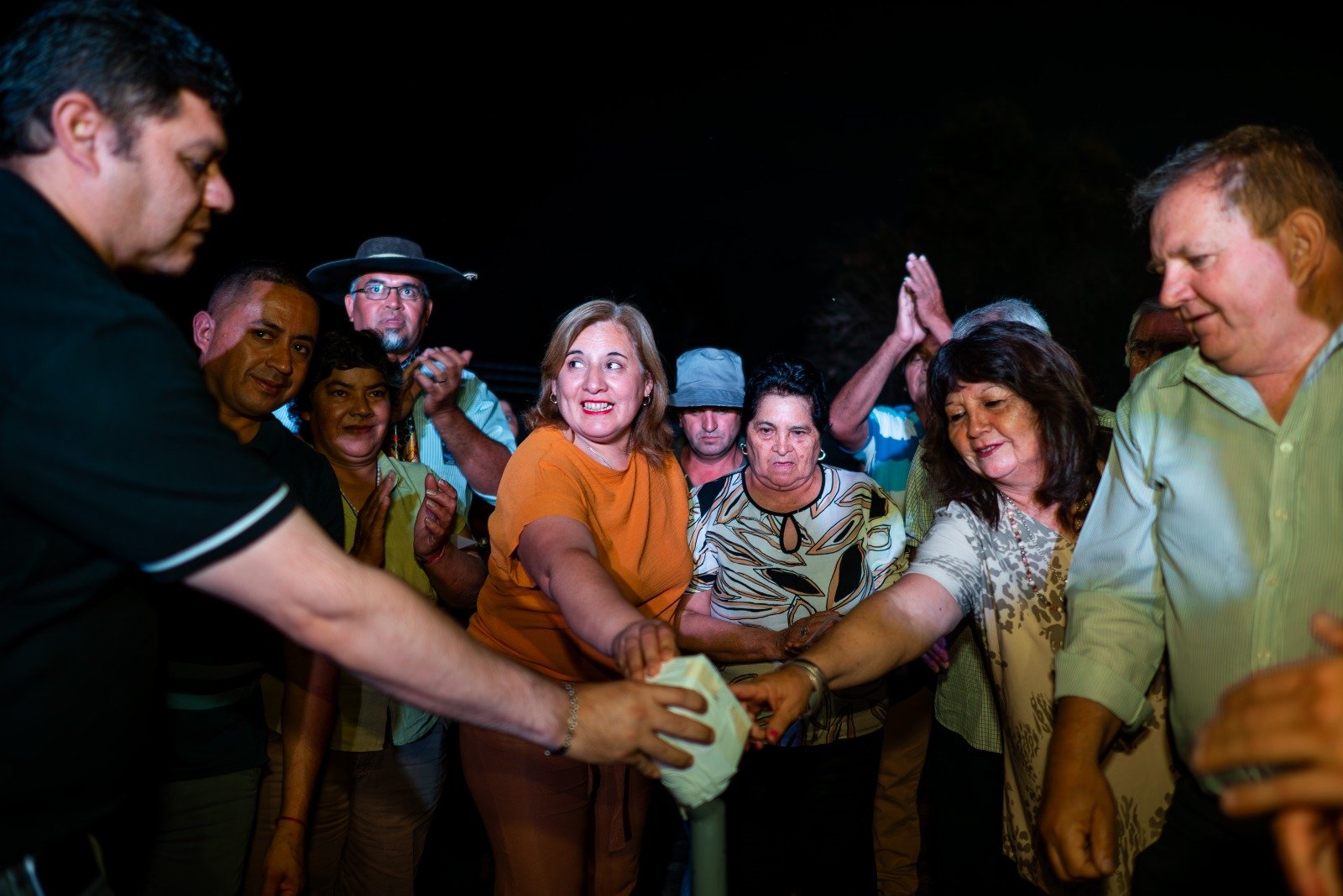 Mejoras en iluminación en Boca del Tigre para fortalecer la seguridad y la vida comunitaria