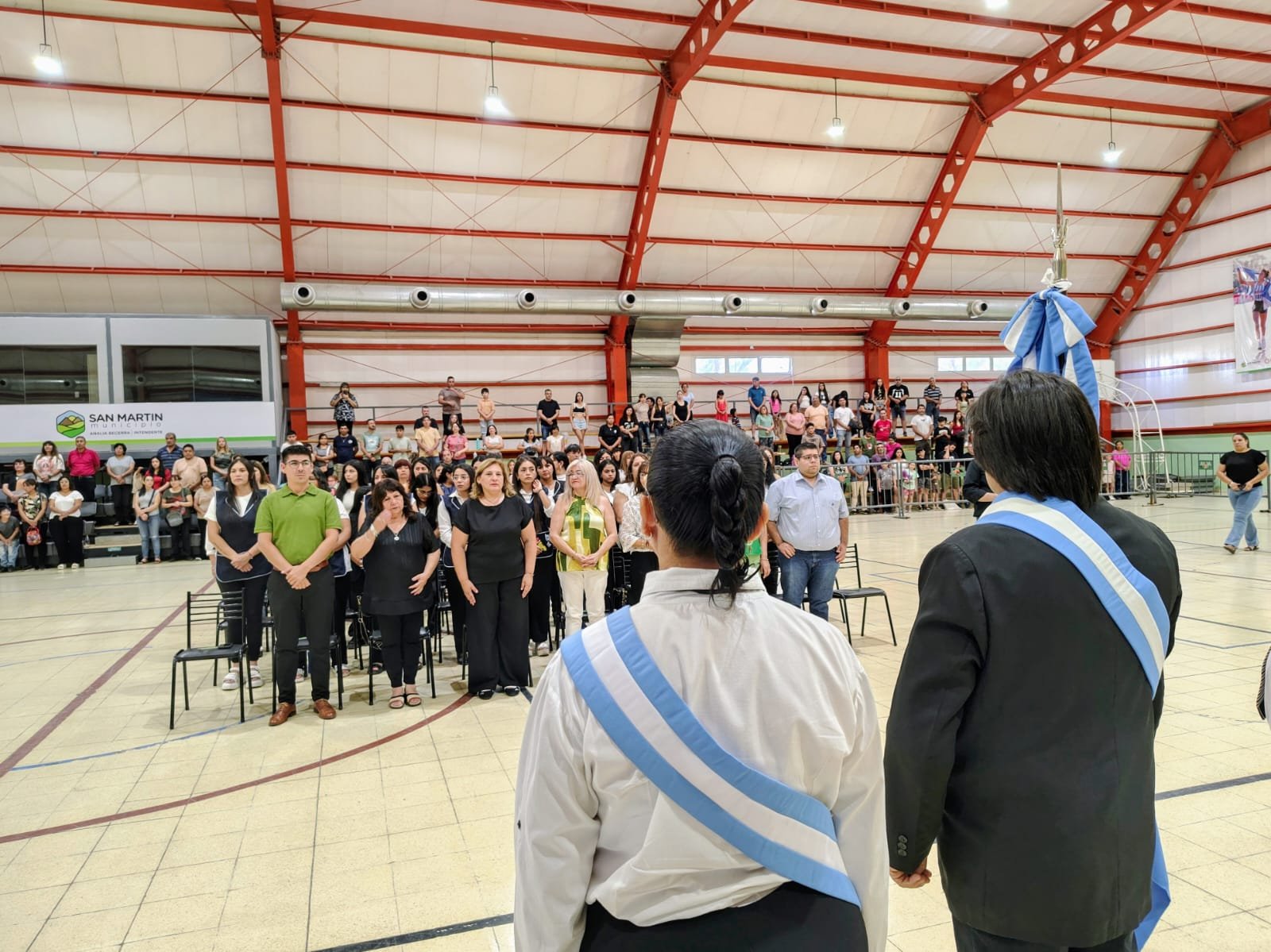 San Martín entregó certificados a estudiantes de cursos municipales