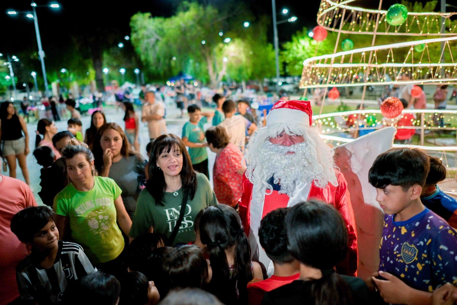 Gran Expo Feria Navideña llenó de vida y espíritu festivo la Plazoleta Guayaquil