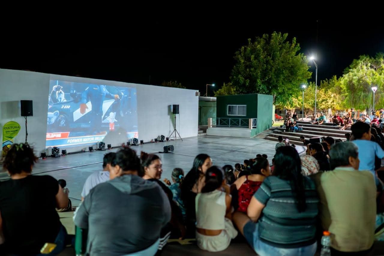 Cine al aire libre volvió a reunir a la comunidad en San Martín