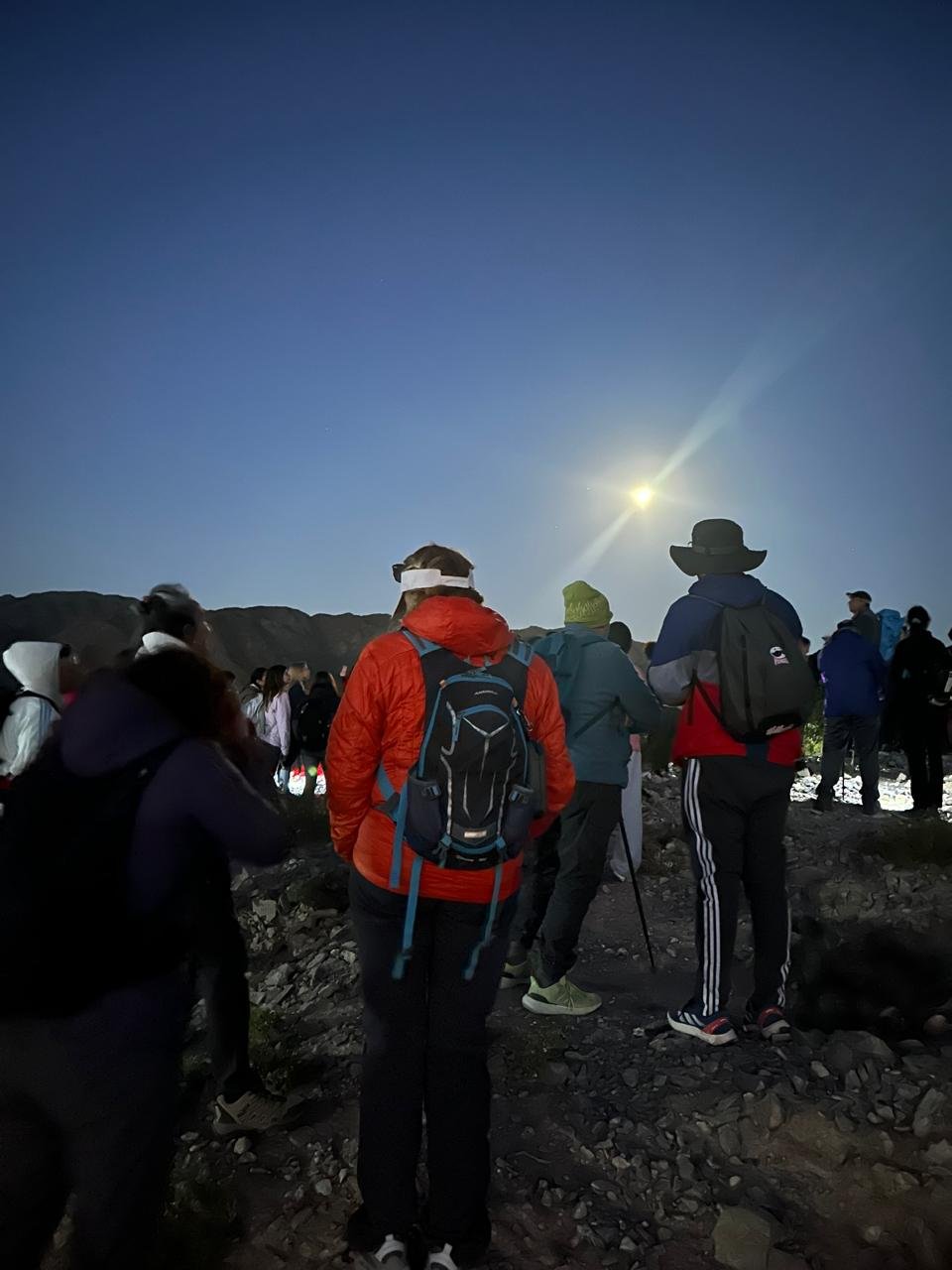 El Sendero de Luna Llena volvió a convocar a visitantes de todo el país y del exterior